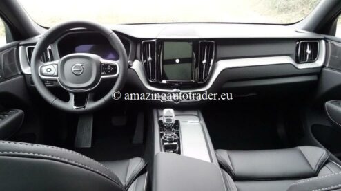 VOLVO XC60 T6 PLUS AWD BLACK EDITION Hybride – Image 10